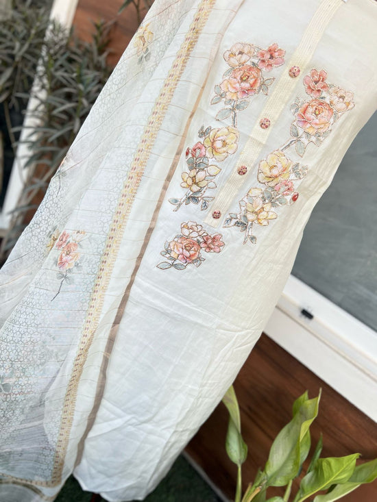 Beautiful White Muslin Suit With Flower Motifs