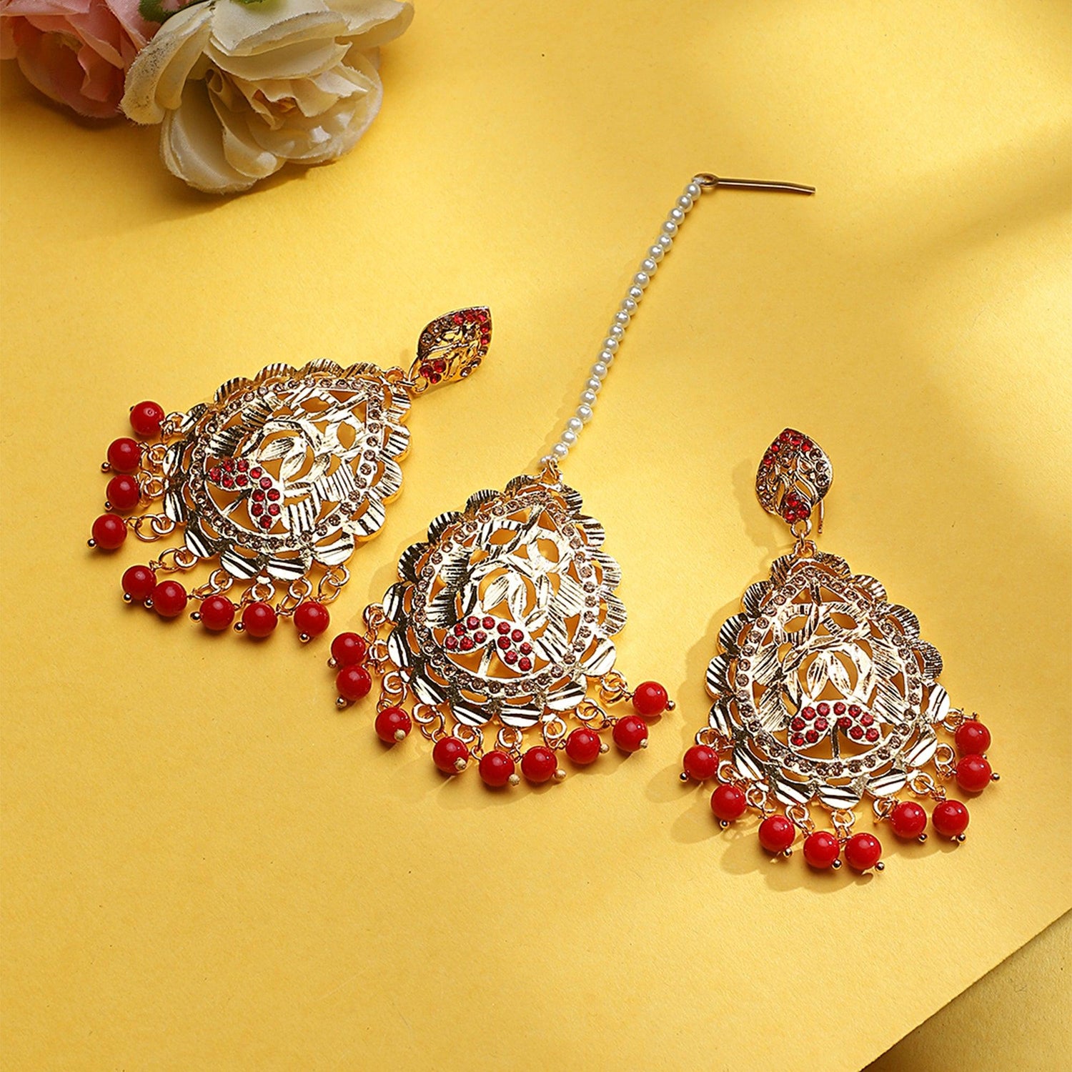 Diva Style Gold-Plated Stone Studded & Beaded Maangtikka - Steorra Jewels