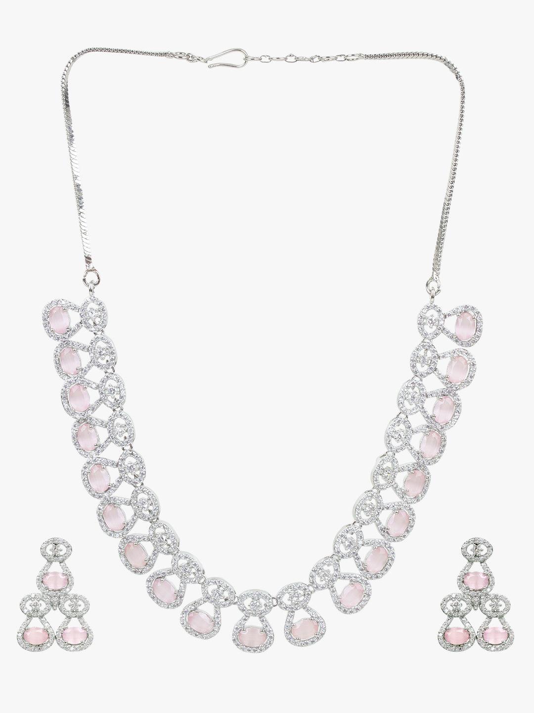 Elegant Crystal Necklace for a Timeless Look