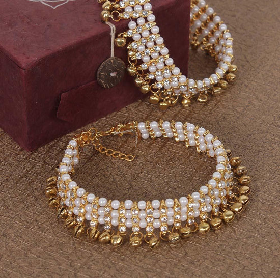 Zircon and Artificial Pearl Anklet